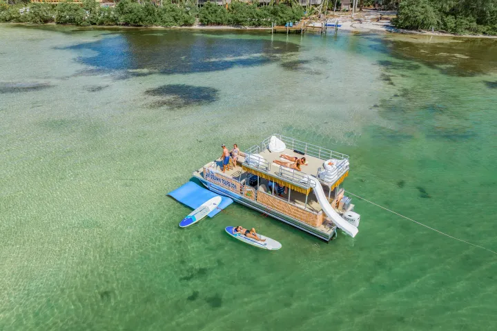 a small boat in a body of water